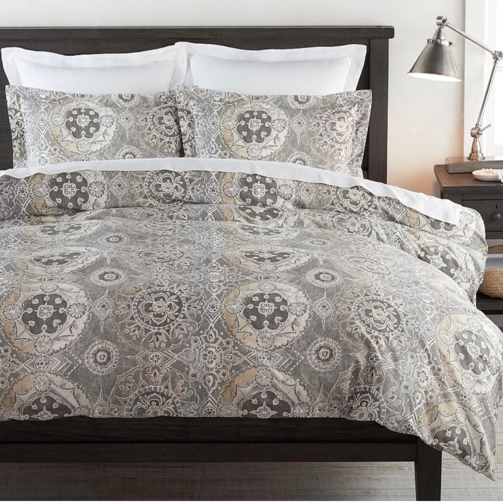 King Size Pottery Barn Jacquelyn Medallion Duvet Cover